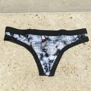 VS PINK Tie Dye Thong NEW XS